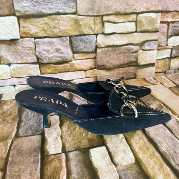 PRADA Women's leather shoes in Navy color Size 7 - Picture 1 of 4